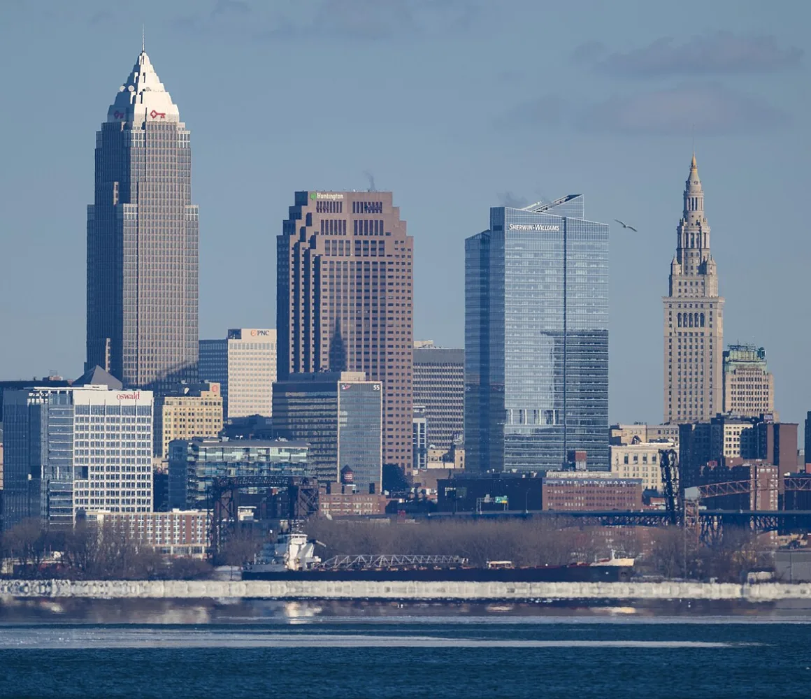 Cleveland skyline seen from Lakewood Park